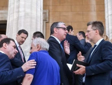 Υπουργοί έψαχναν να βρουν τον υφυπουργό τους για να γνωριστούν καλύτερα!